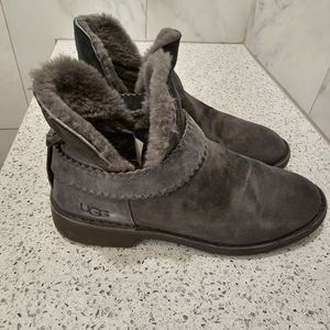 Women's Ugg McKay Grey Boots Sz 9.5